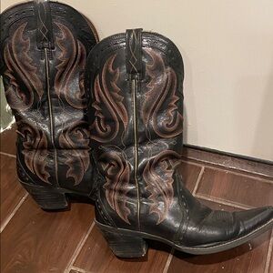 Ariat women’s black boots